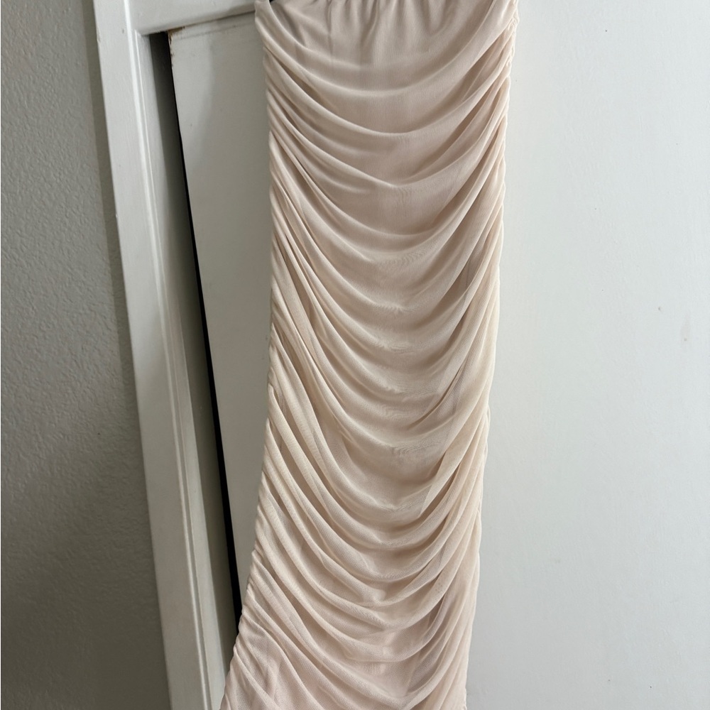 Pretty Little Thing Elegant Cream Ruched Spaghetti Strap Dress - Picture 4 of 5